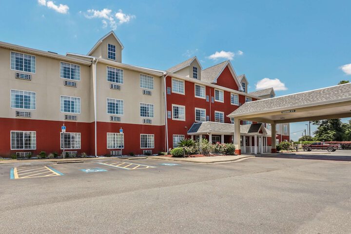 Hotel 4 of 35