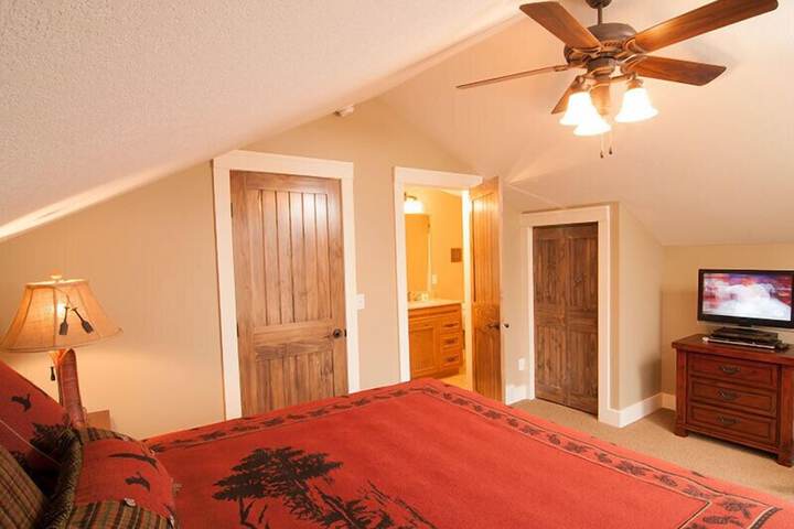 Trappers Landing Lodge