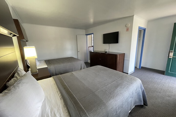 Room 17 of 21