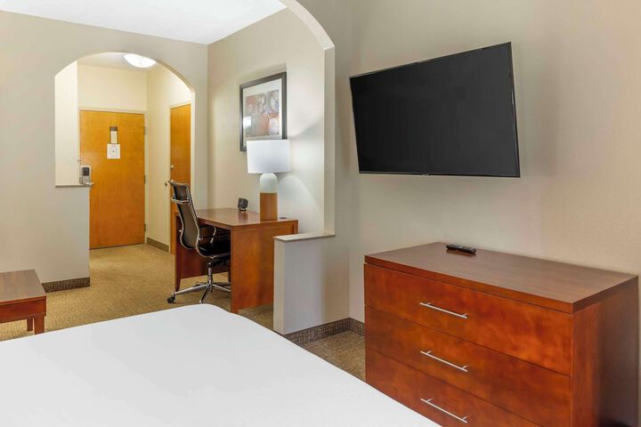 Room 19 of 38