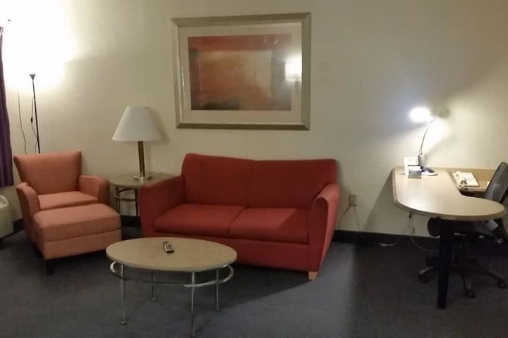 Room 11 of 33