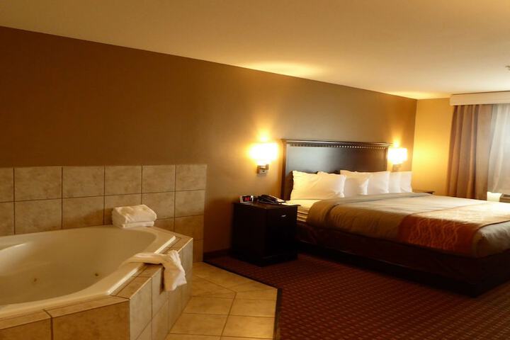 Room 48 of 76