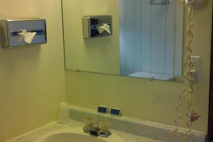 Room 40 of 46