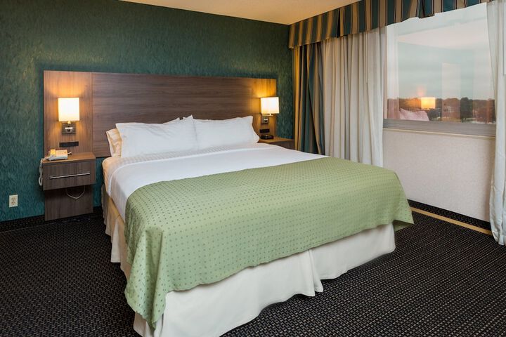 Room 20 of 36