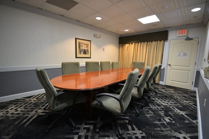 Holiday Inn Hazlet by IHG