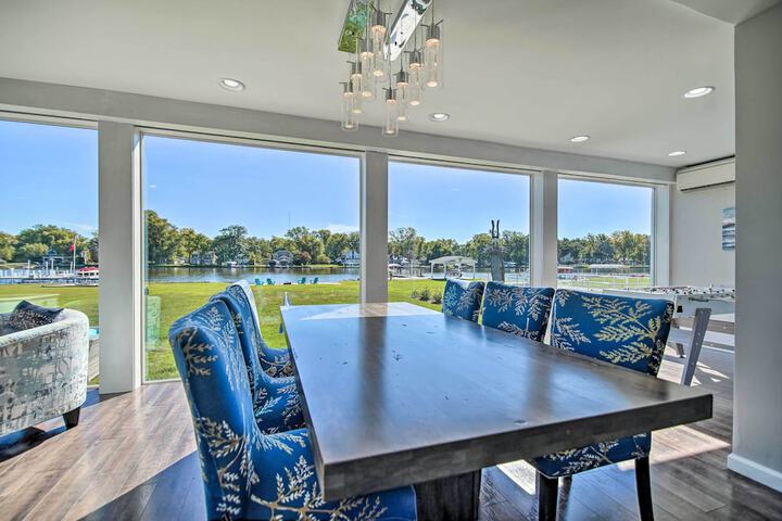 Home on Fox River: Modern Decor Style!