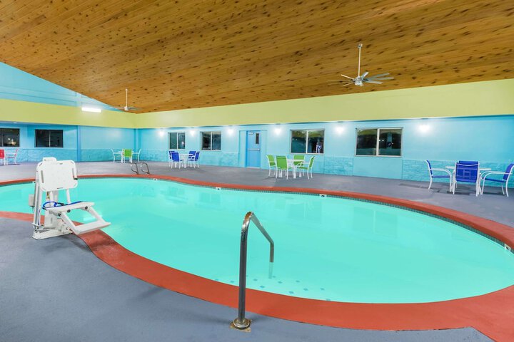 Pool 2 of 21
