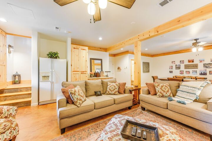 Mountain Cabin w / Hot Tub: 4 Mi to Shaver Lake!