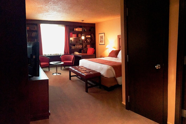 Room 6 of 34