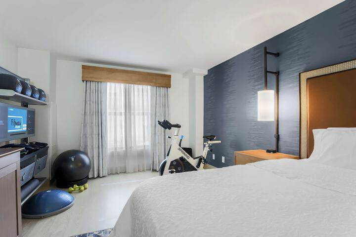Room 36 of 62