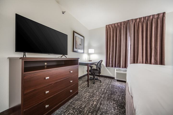 Room 45 of 76