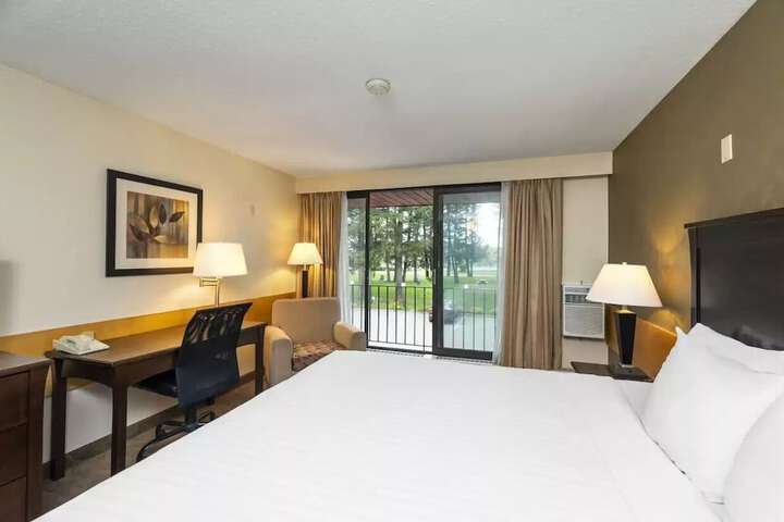 Prestige Riverside Lodge
