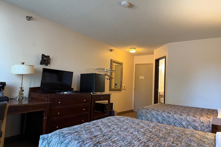 Nisswa Hotel and Suites