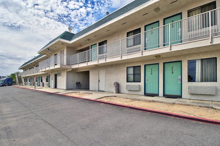 Hotel 5 of 55