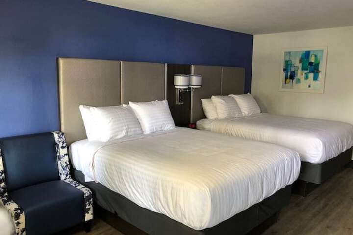 Room 17 of 28