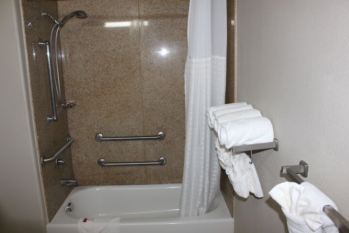 Room 52 of 65
