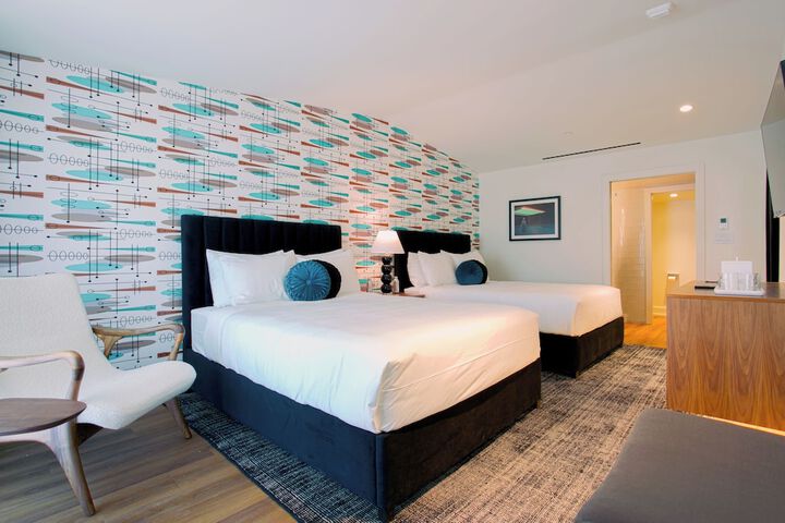 Room 21 of 28