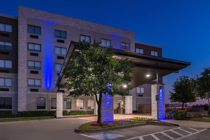 Holiday Inn Express Hotel & Suites Mesquite by IHG