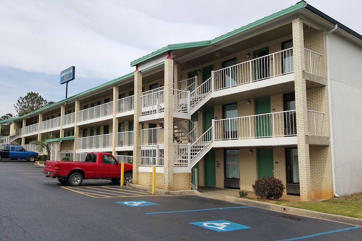Hotel 2 of 47