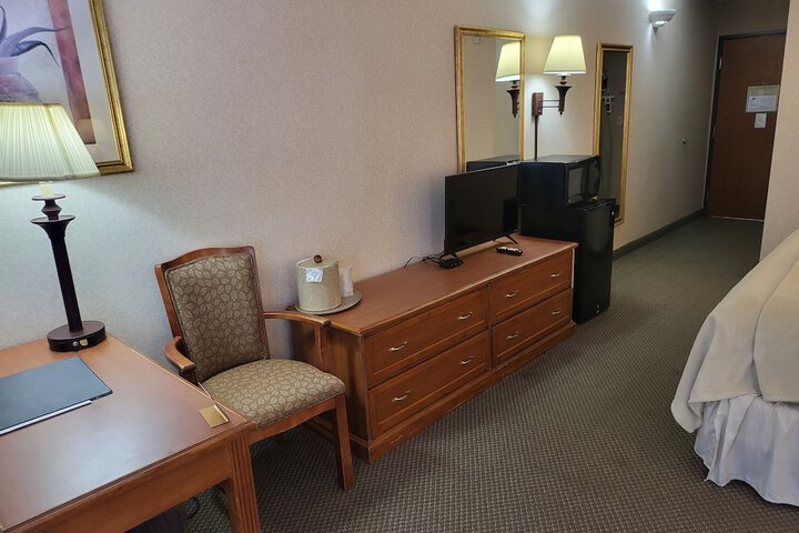 Room 25 of 49