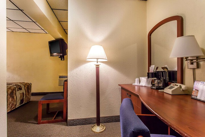 Room 23 of 44