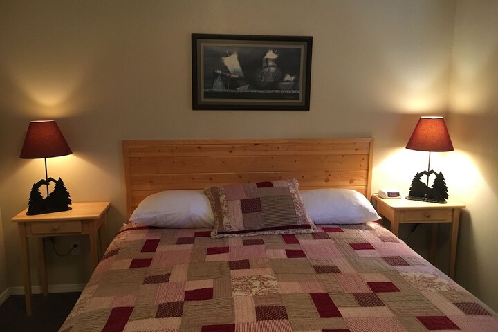 Room 6 of 16