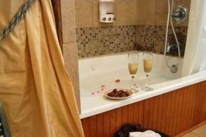 The Lakehouse Bed & Breakfast