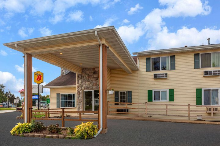 Hotel 4 of 28