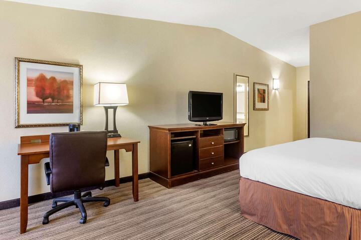 Room 16 of 28