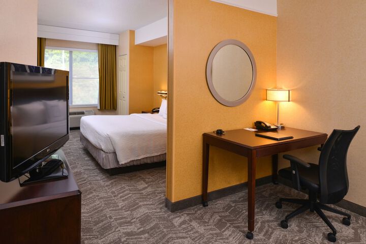 Room 14 of 27