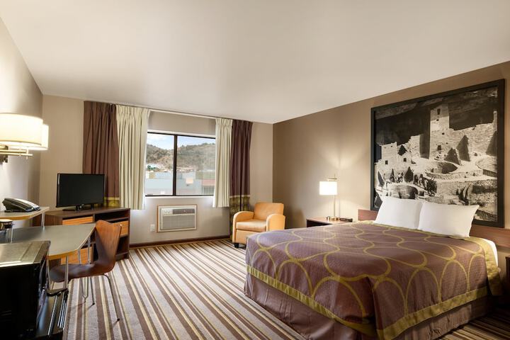 Room 17 of 30