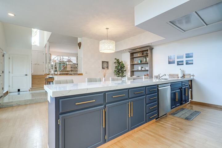 Swim Golf & Relax: Luxe Townhome in Aptos