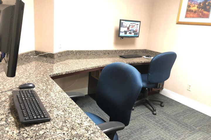 Business Center 68 of 69