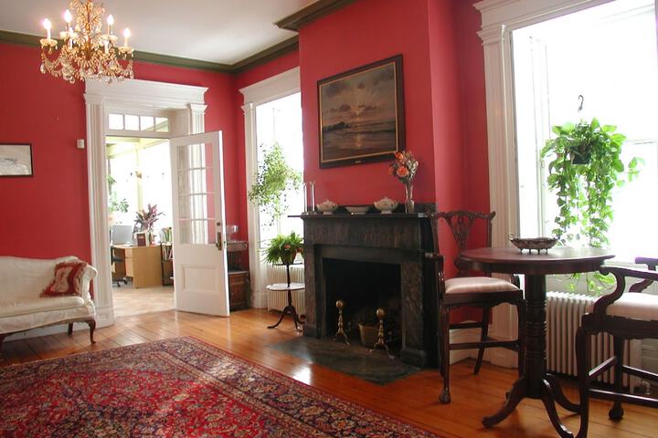 Delano Homestead Bed & Breakfast