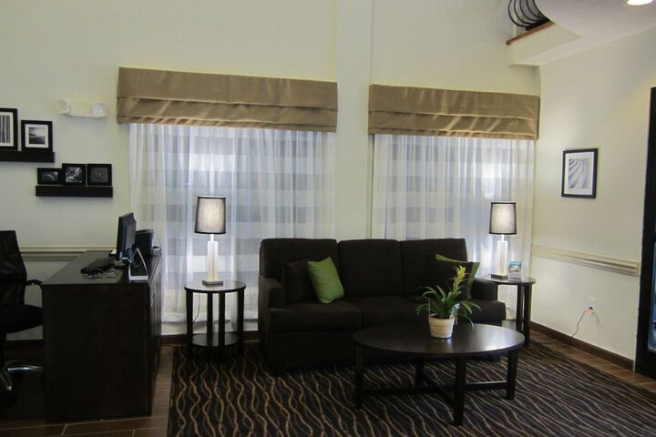 Clarion Pointe Albemarle