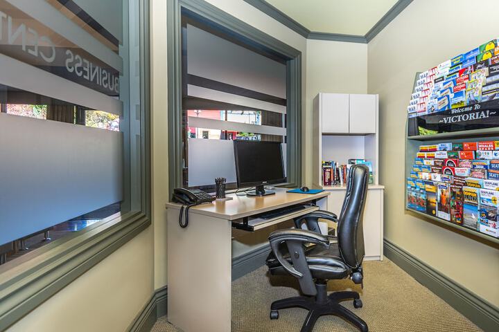 Business Center 80 of 88