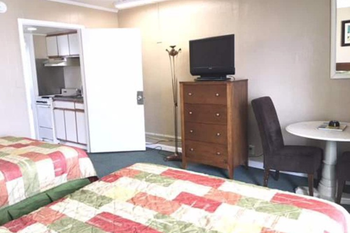 Room 27 of 37