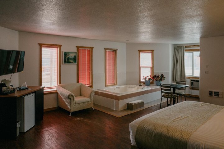 Room 13 of 63