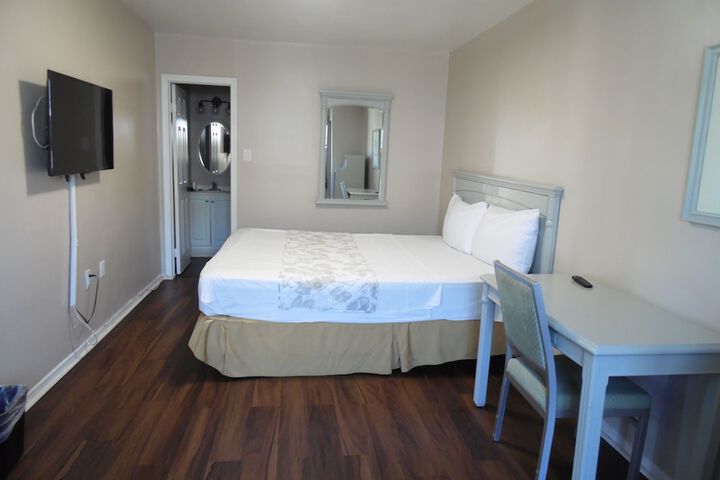 Room 35 of 85
