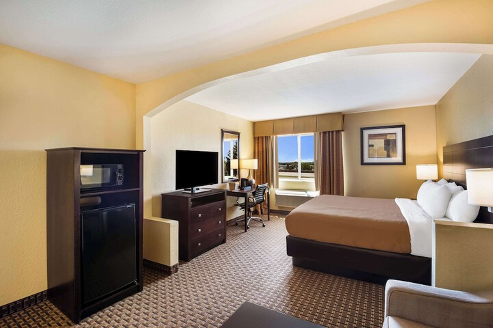 Room 31 of 40