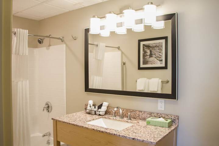 Room 15 of 32