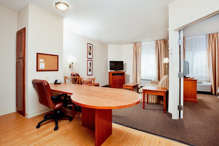 Room 26 of 27