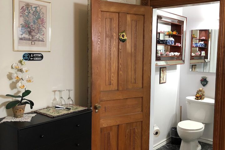 Room 30 of 74