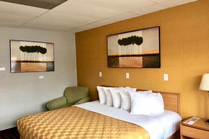 Room 3 of 12