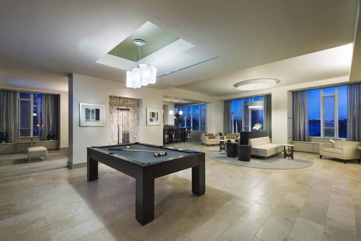 Global Luxury Suites at Boston Seaport