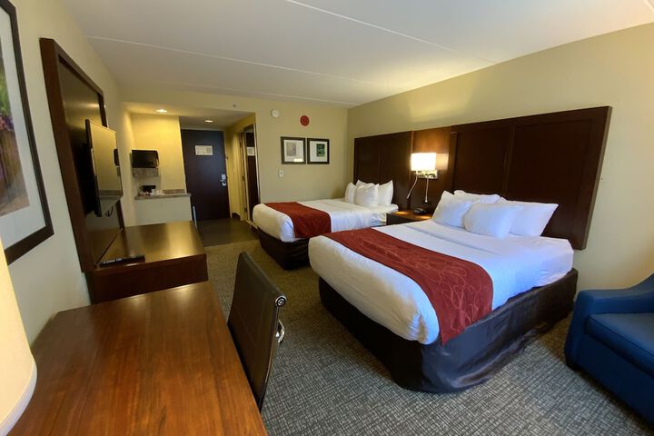 Room 52 of 95
