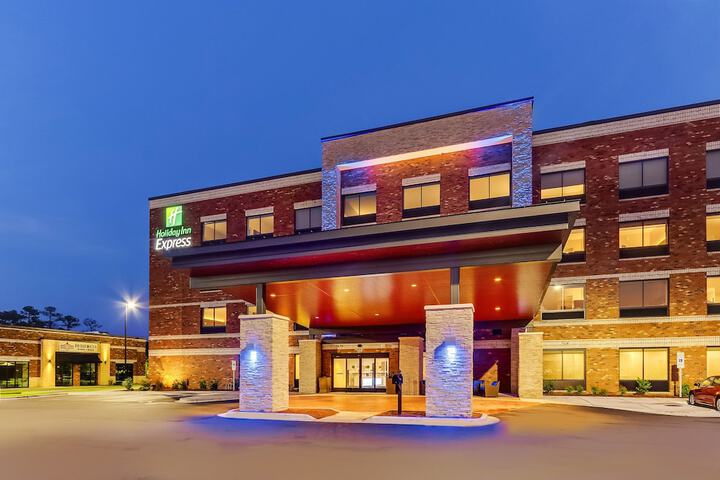 Hotel 11 of 65