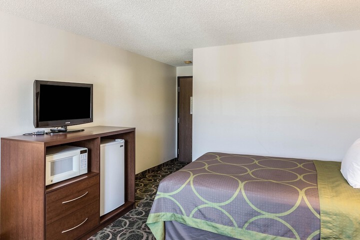 Room 19 of 25