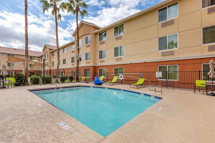 Pool 4 of 42