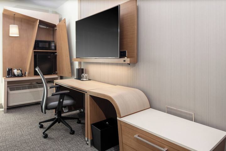 Room 15 of 24